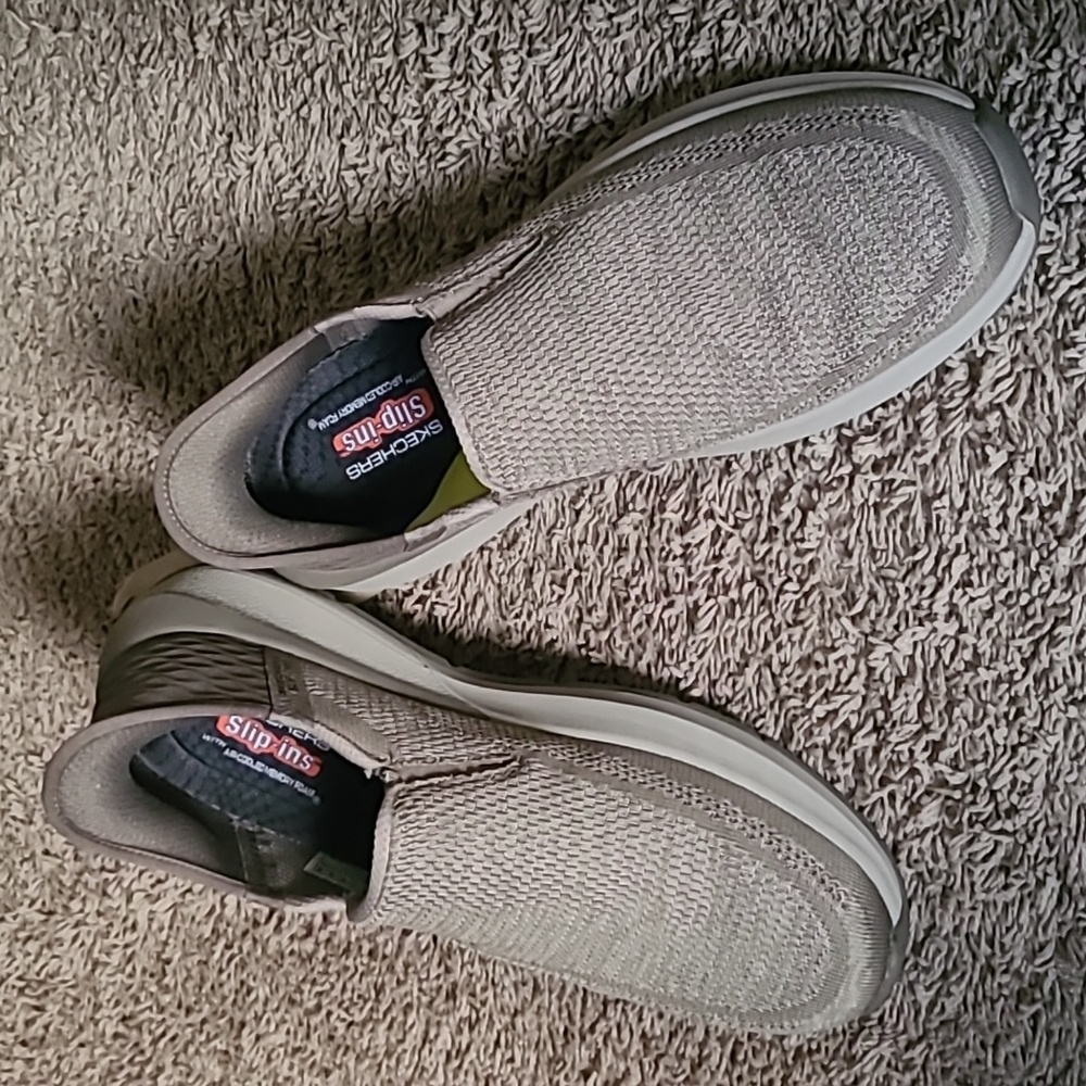 Skechers Men's Tan Slip-in Loafers,size 10.
